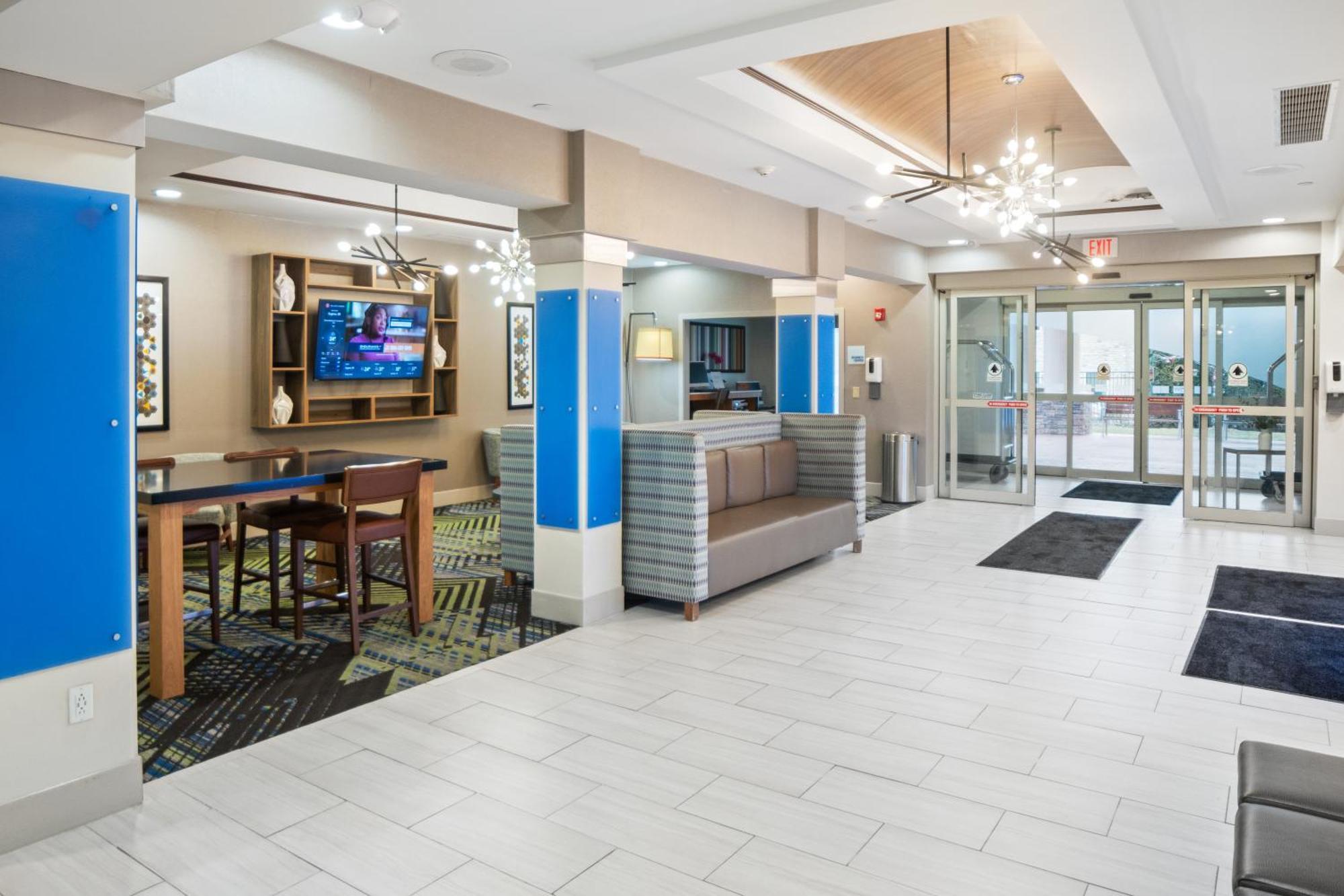 Holiday Inn Express And Suites Stroudsburg-Poconos By Ihg Екстериор снимка