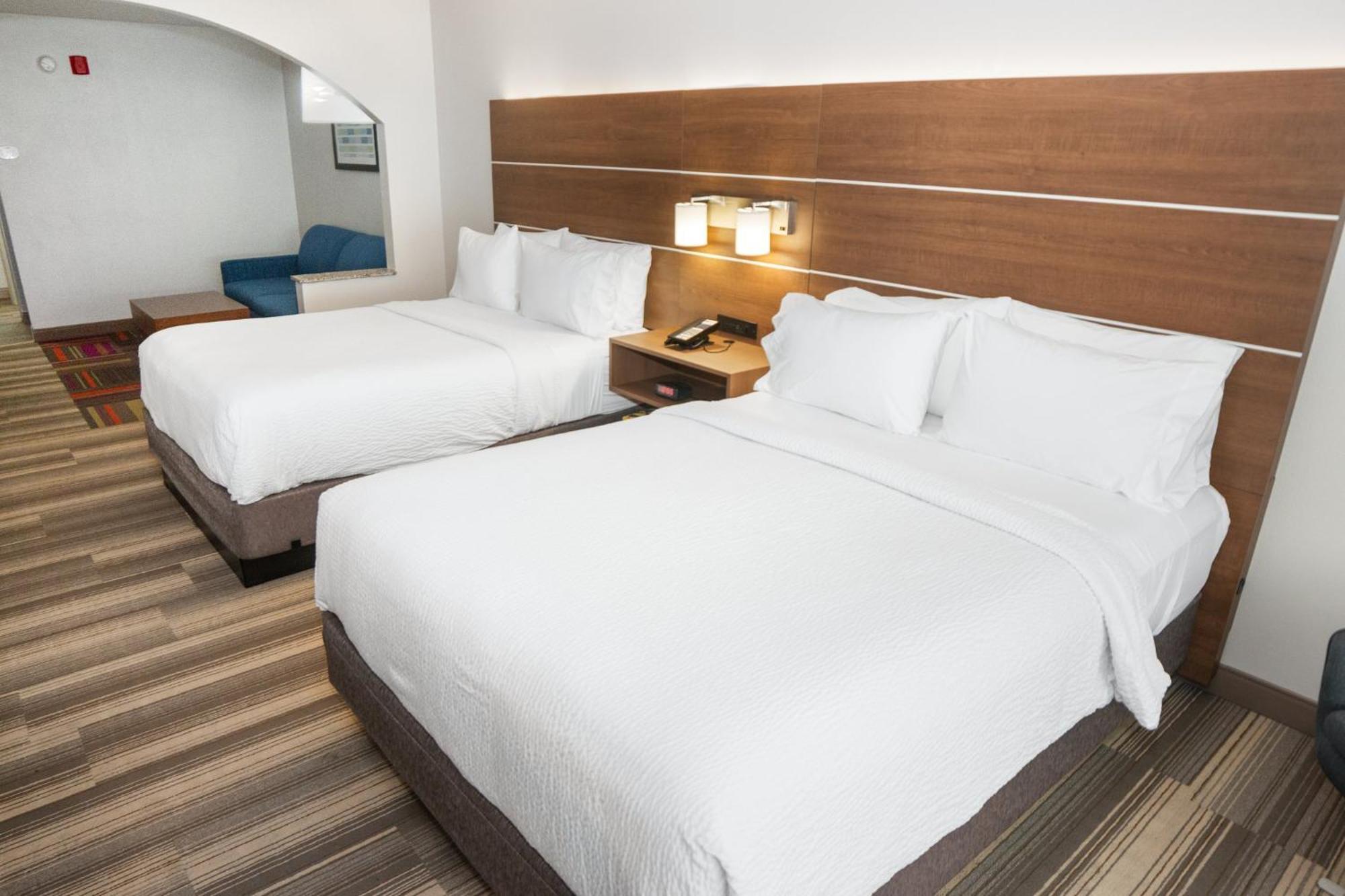 Holiday Inn Express And Suites Stroudsburg-Poconos By Ihg Екстериор снимка